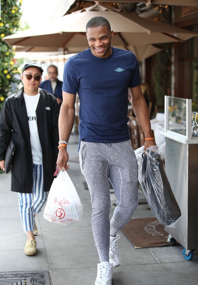 借助前场提 借助前场提